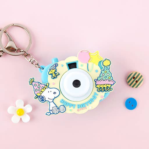 K_Wonderland – wholesale Keychain – Unisex – Peanuts Snoopy Camera shape Projector film Key Chain