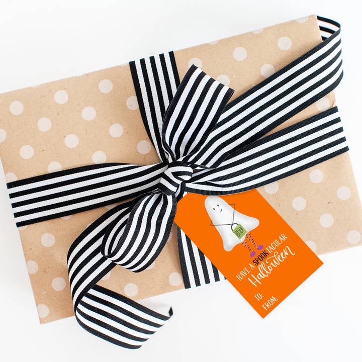 Etiquetas de Regalo de Feliz Halloween | Juego de Palabras, Set de 10 para venta al por mayor de Note Worthy Paper Place