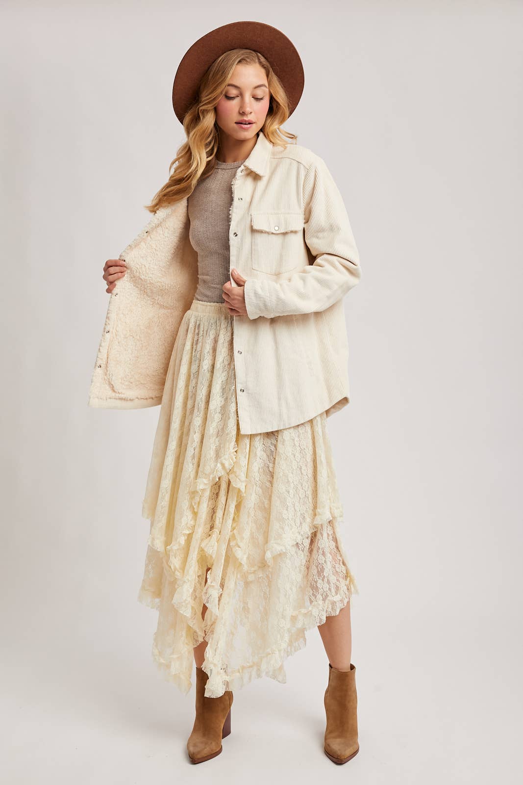 Bluivy - Wholesale Jacket - Women's - CORDUROY SHERPA-LINED JACKET24