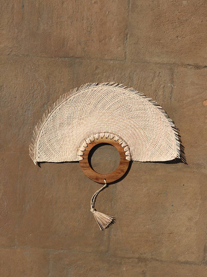 Handvävd fläkt för wholesale av P.I.Project America