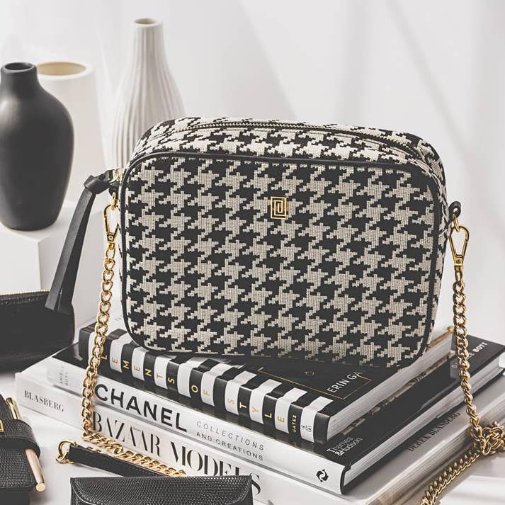 Soigné Houndstooth Crossbody Camera Bag | Black for wholesale by NOTIQ