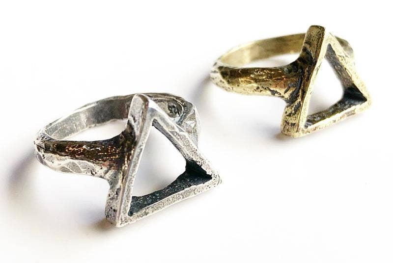 Freedumb Founded - Vendita all'ingrosso Anello midi/a fascia - Anello Triangolo Aperto0