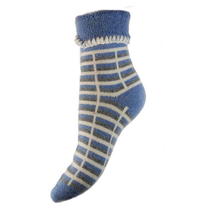 Chaussettes à revers bleues avec carreaux crème pour la vente par GEMJAR LTD