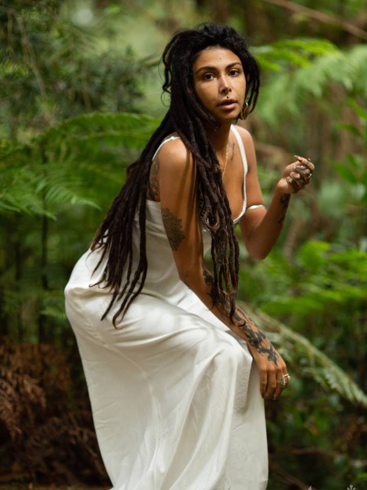 Arya Clothing - Wholesale Dress – Women's - Traditional Linen Dress - White (Black Stitching)4