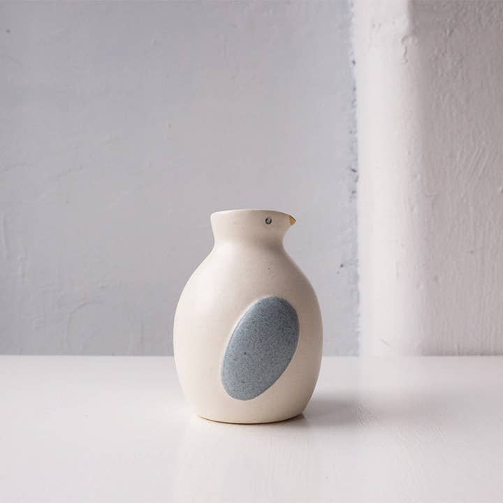 wagumi - Wholesale Decorative jar - Bird Design Tokkuri Sake Vessel by Monika Furuya2