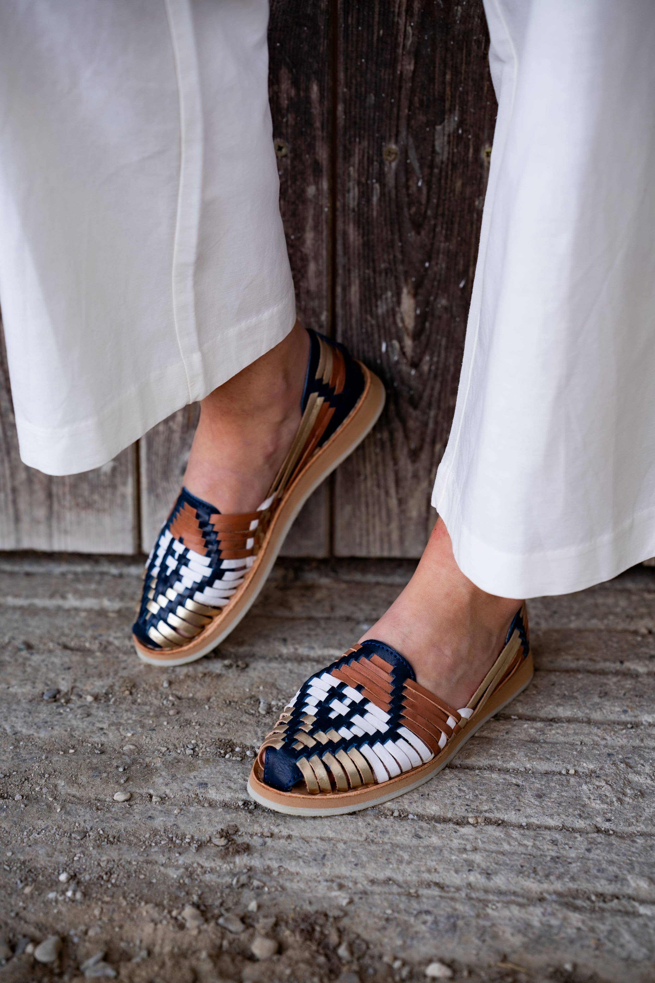 MyMexicanHome - Wholesale Sandals - Women's - Handmade Leather Huarache Sandals for Women | PFLAUME1