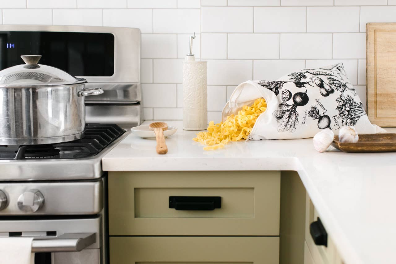 Your Green Kitchen - Wholesale Food Storage Wrap/Bag - Reusable bag /Root Vegetable Zipper bag/Large2