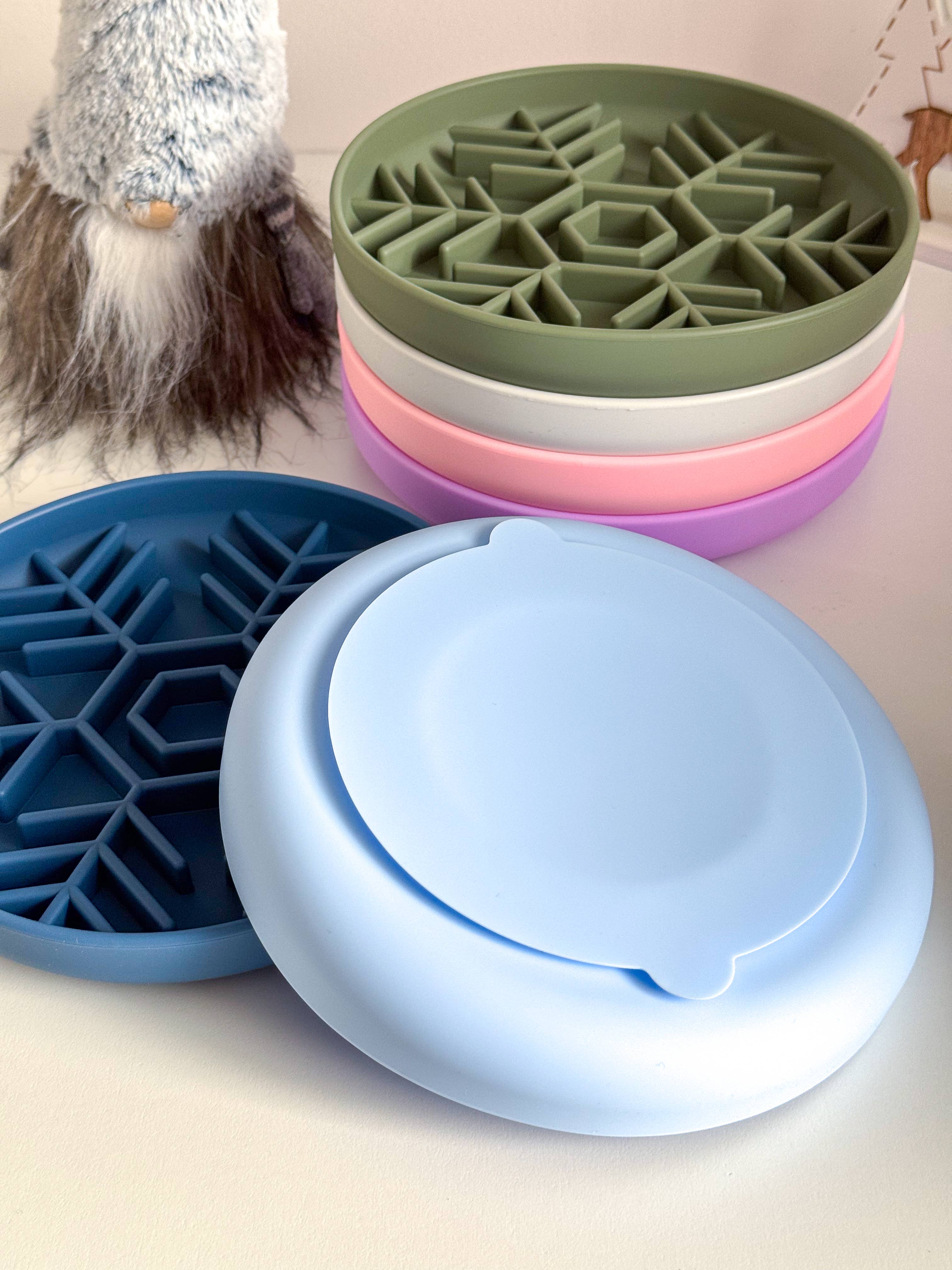 Doggotique - Wholesale Pet Food Mat - Dog - Snow Slow Bowl, sweet mat winter, feeding mat1