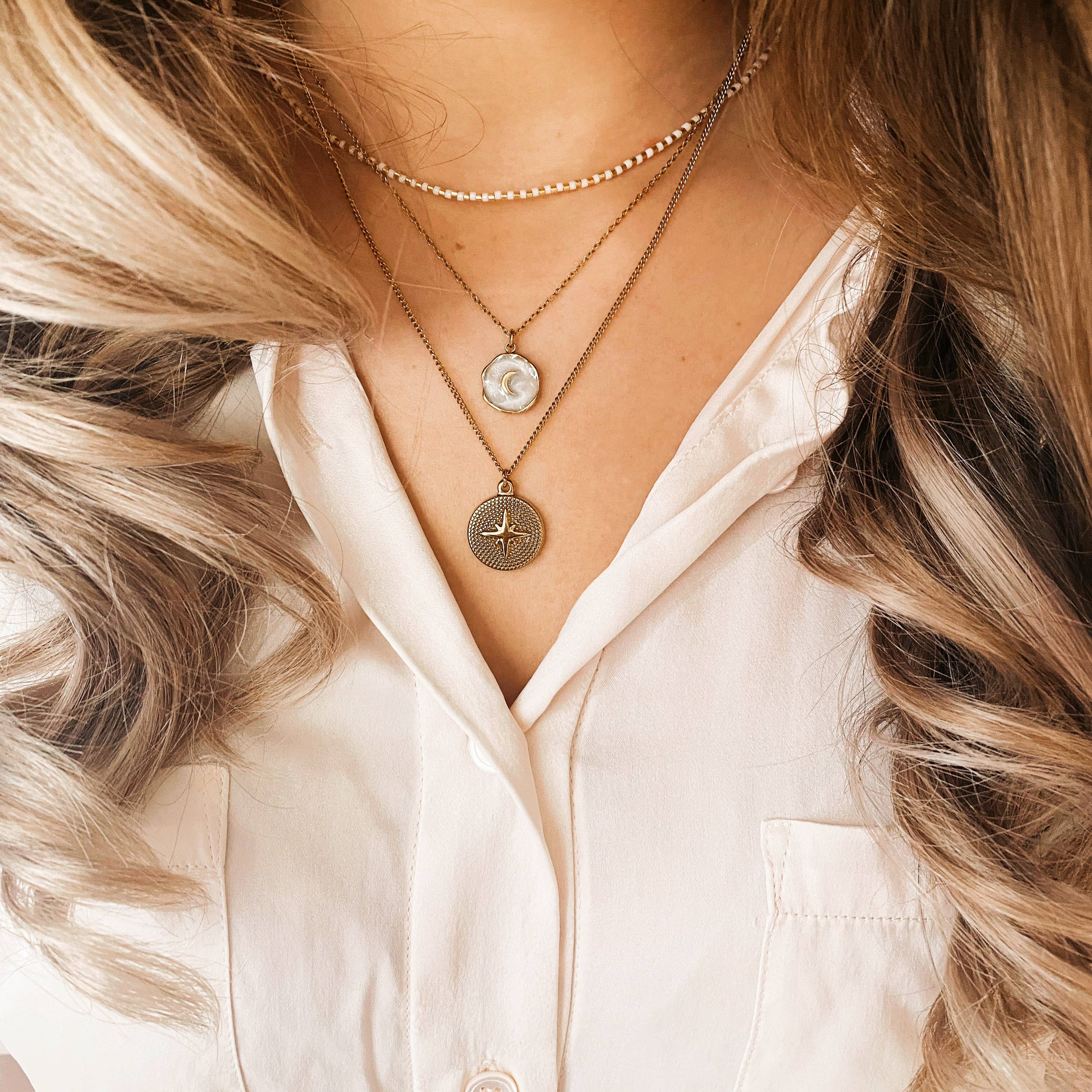 Bazou – Großhandel Gliederhalskette – Kleine gedrehte Halskette aus Edelstahl – Gold3