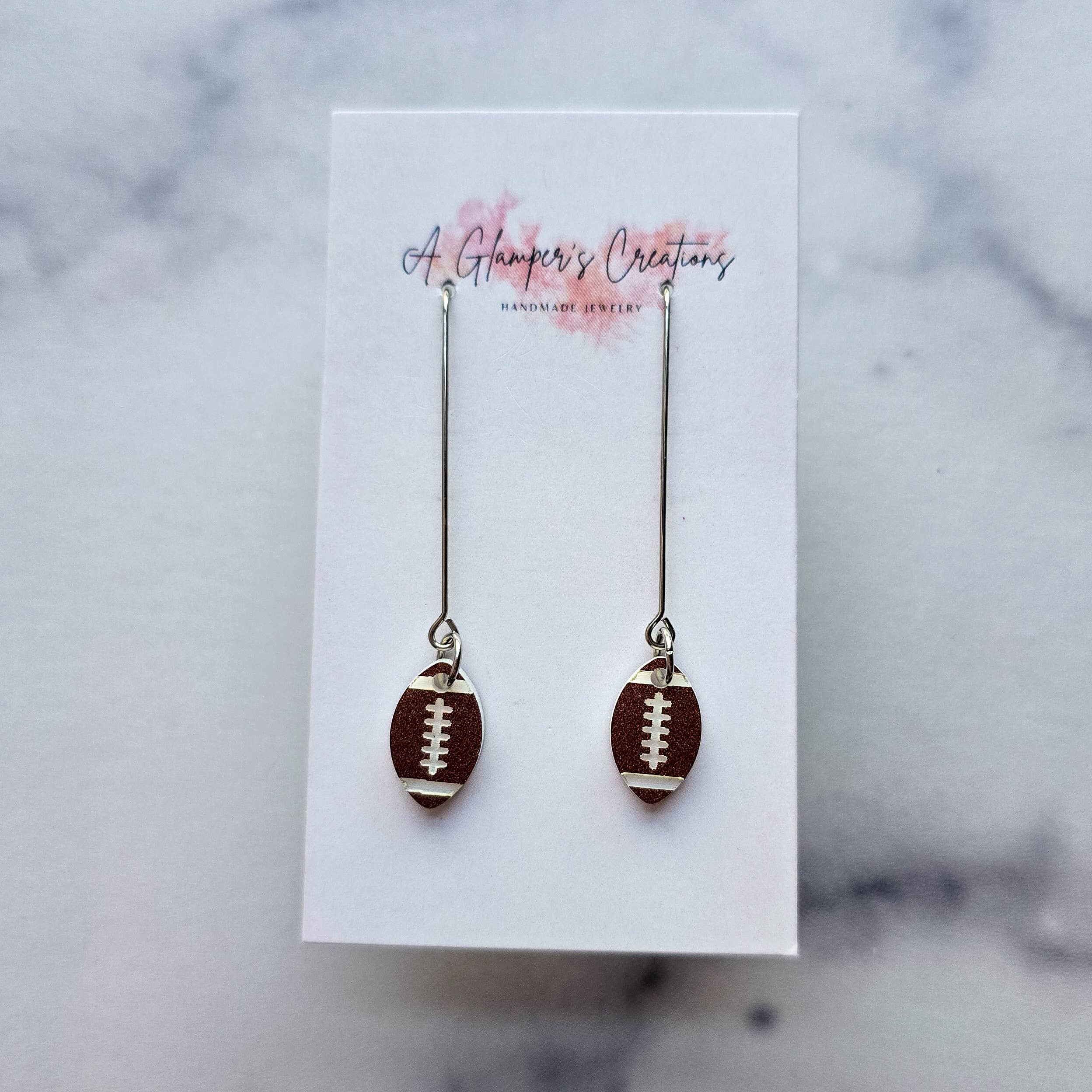 A Glamper's Creations LLC – Brincos de argola por atacado – Brincos de Acrílico com Pendente de Futebol0