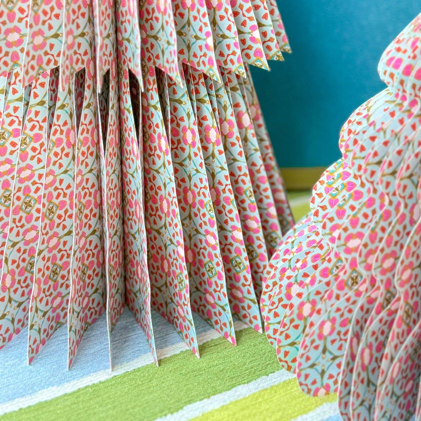 Laura Park Designs - Wholesale Christmas Decoration - Gasparilla 12" Round Edge Honeycomb Christmas Tree2