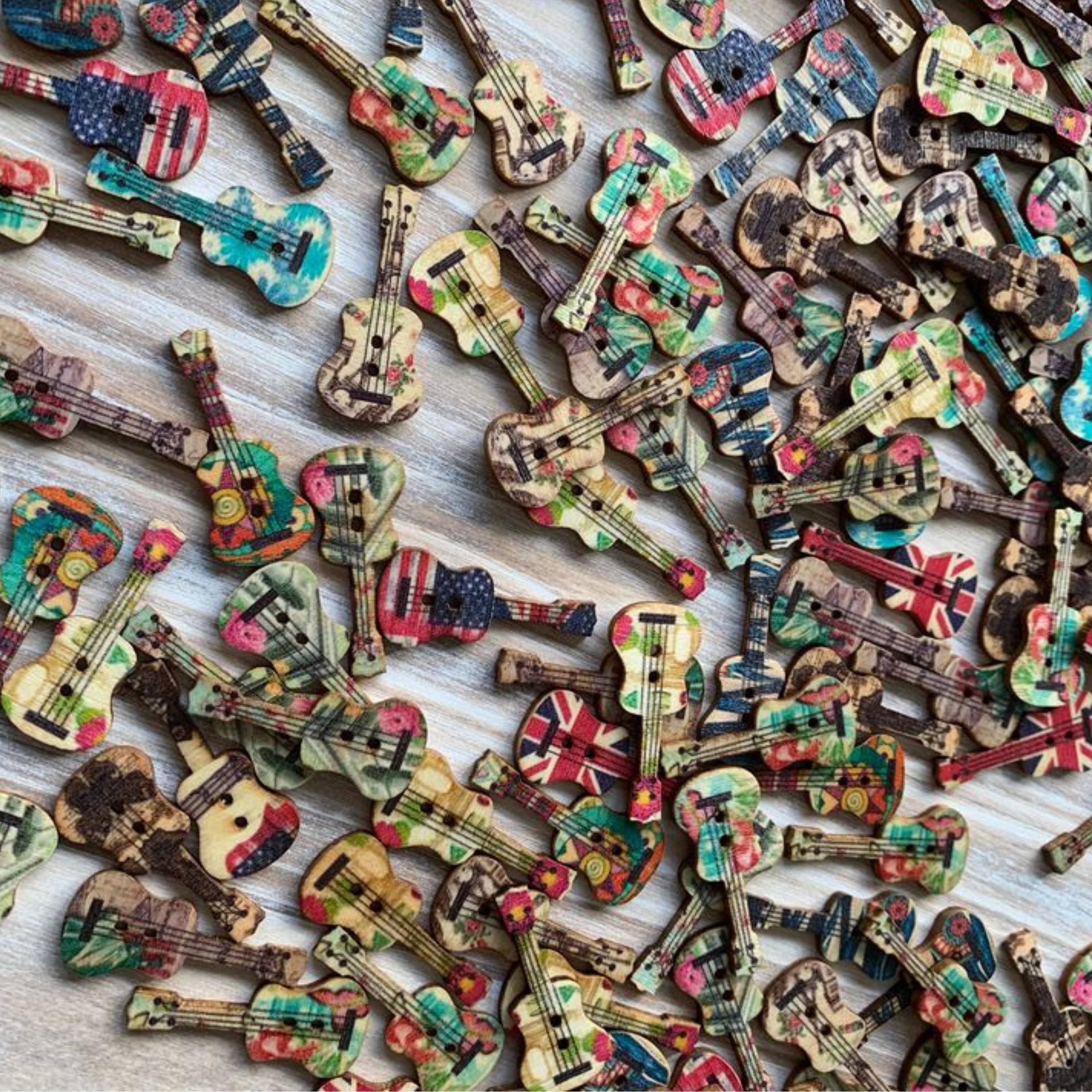 Magnifique Hearts – wholesale Sewing button/snap – Wooden Buttons, 1 Inch, Guitar Shaped Buttons, Assorted Styl2