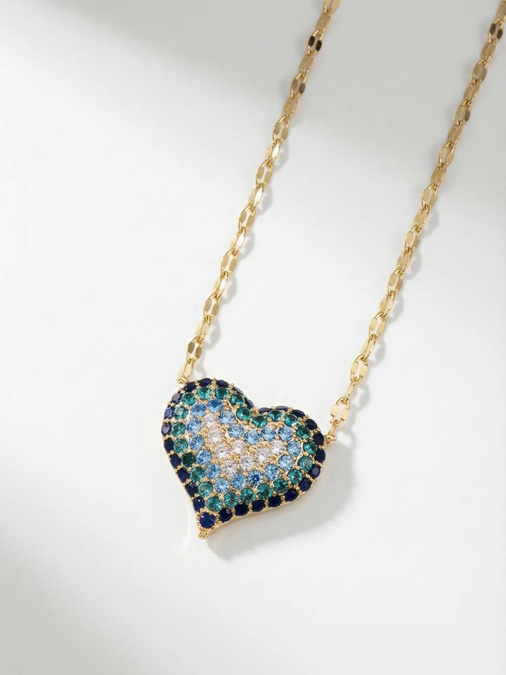 COLLAR CON FORMA DE REINA DE CORAZONES, AZUL para venta al por mayor de Native Gem
