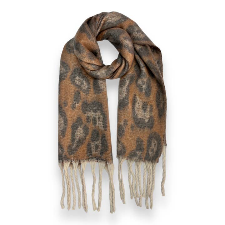 London Scarves – wholesale Scarf – Women's – Fluffy leopard print scarf finished with tassels