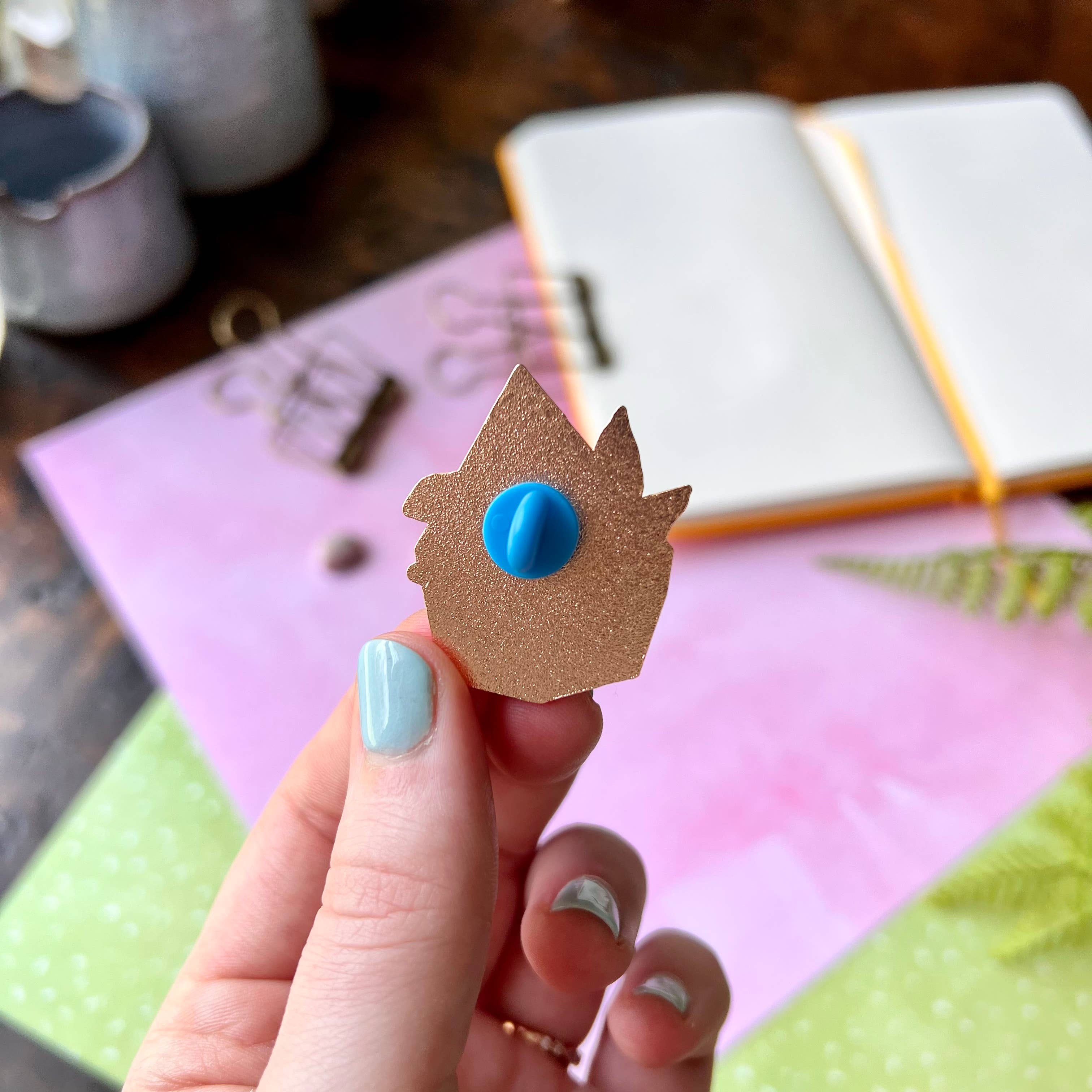 The Unrefined Crafter - Wholesale Lapel Pin/Button - Blue Mushroom Terrarium Enamel Pin1