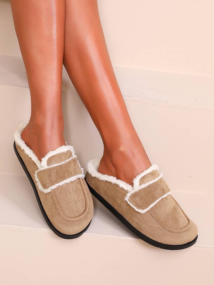 Fur-lined mules with strap H8-977C for wholesale by Joia Paris