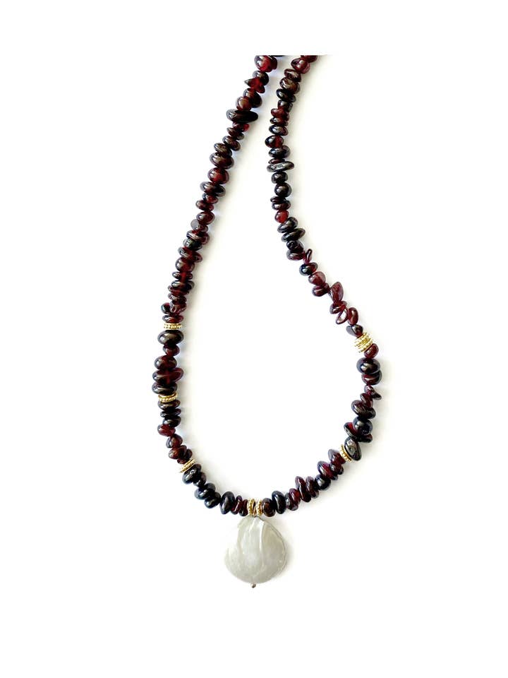 Mood for Life Grenat Necklace por atacado de Holi Editions