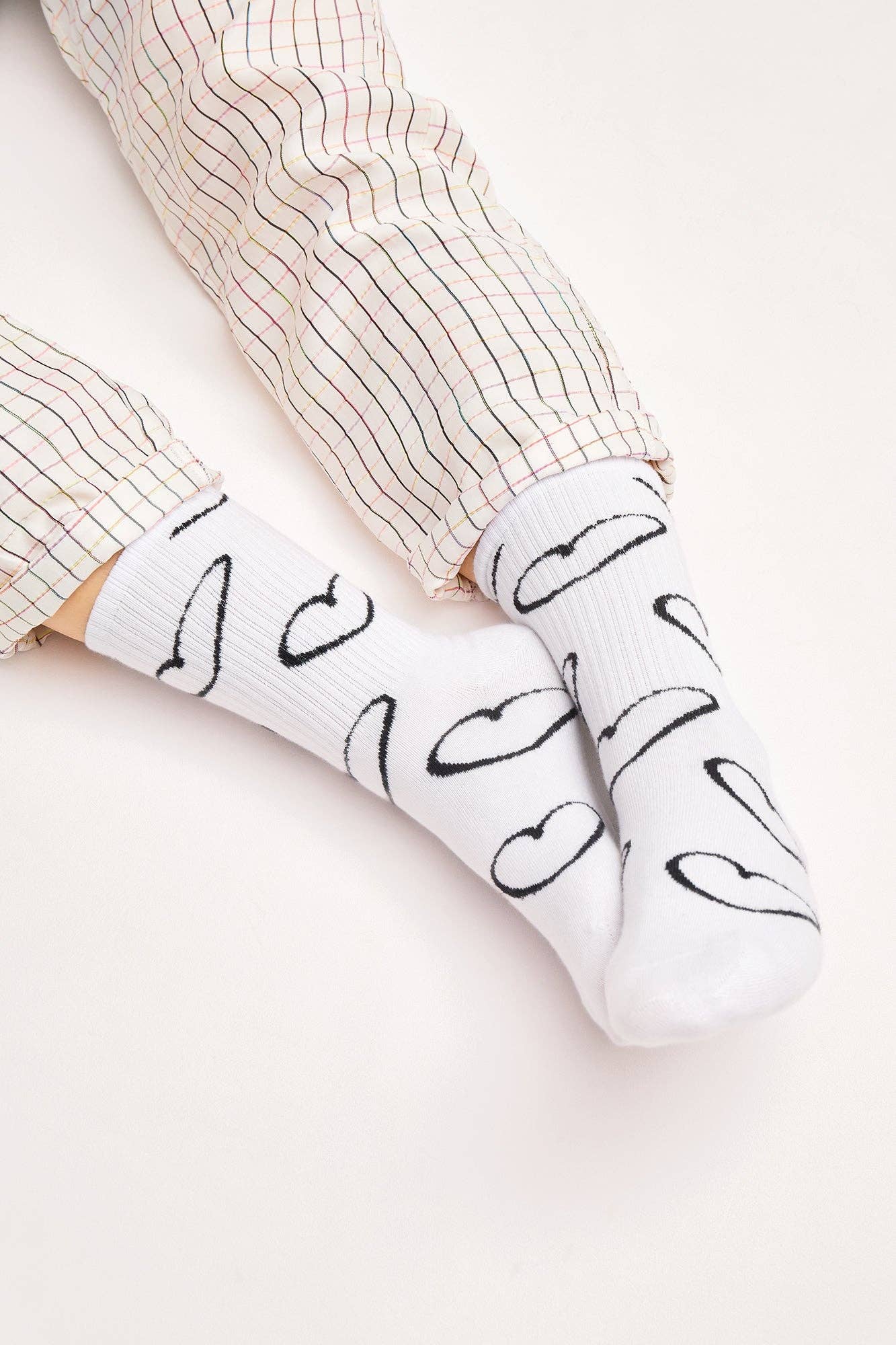 Natural Vibes - Wholesale Socks - Unisex - Doodle Heart Socks - White Organic Crew Socks with Hearts1
