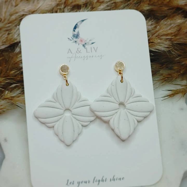 A & Liv Accessories - Vendita all'ingrosso Orecchini pendenti - Ciondolo bianco moderno