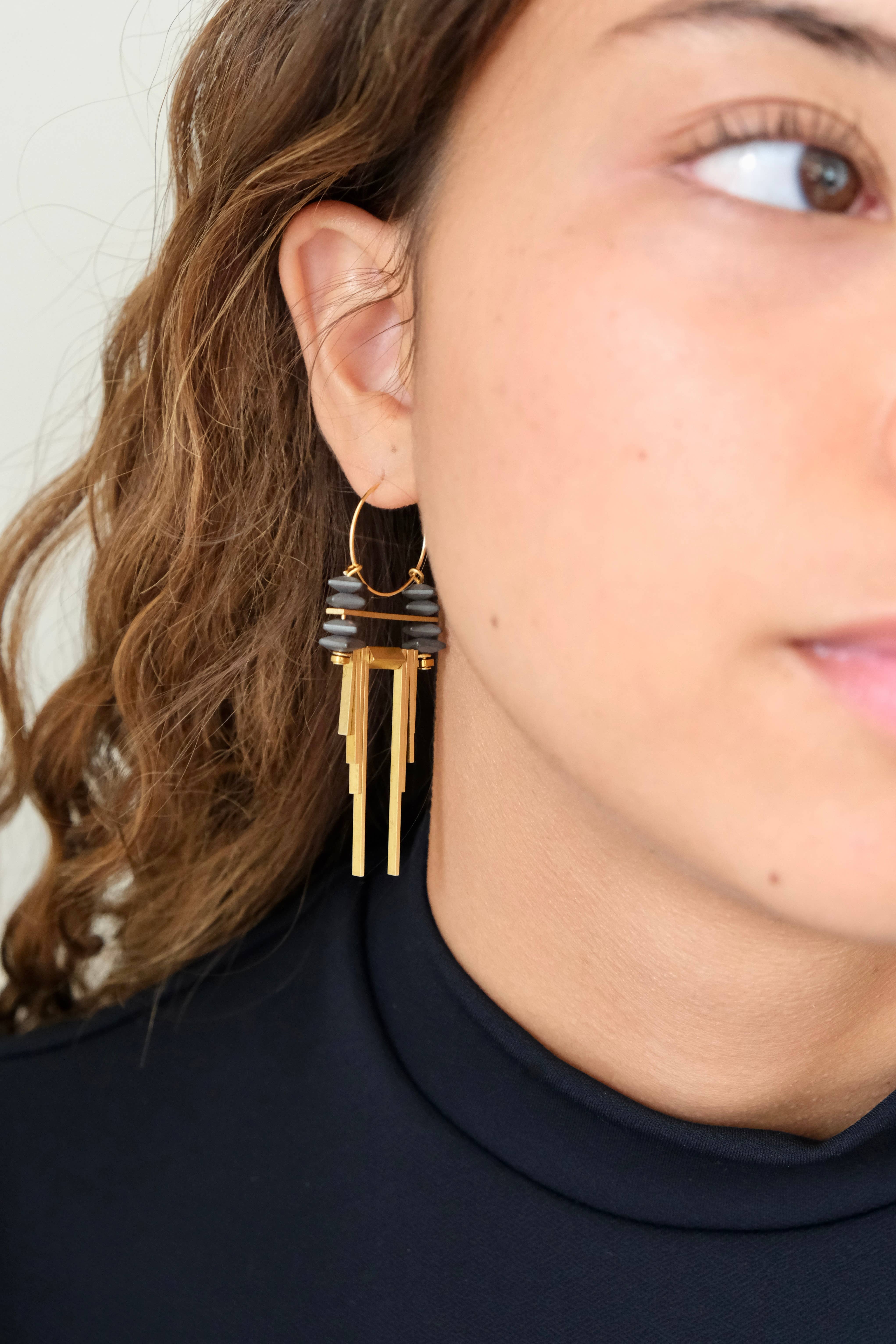 David Aubrey Jewelry - Wholesale Dangle Earrings - CHRE54 ArtDeco hematite and brass hoop earrings3