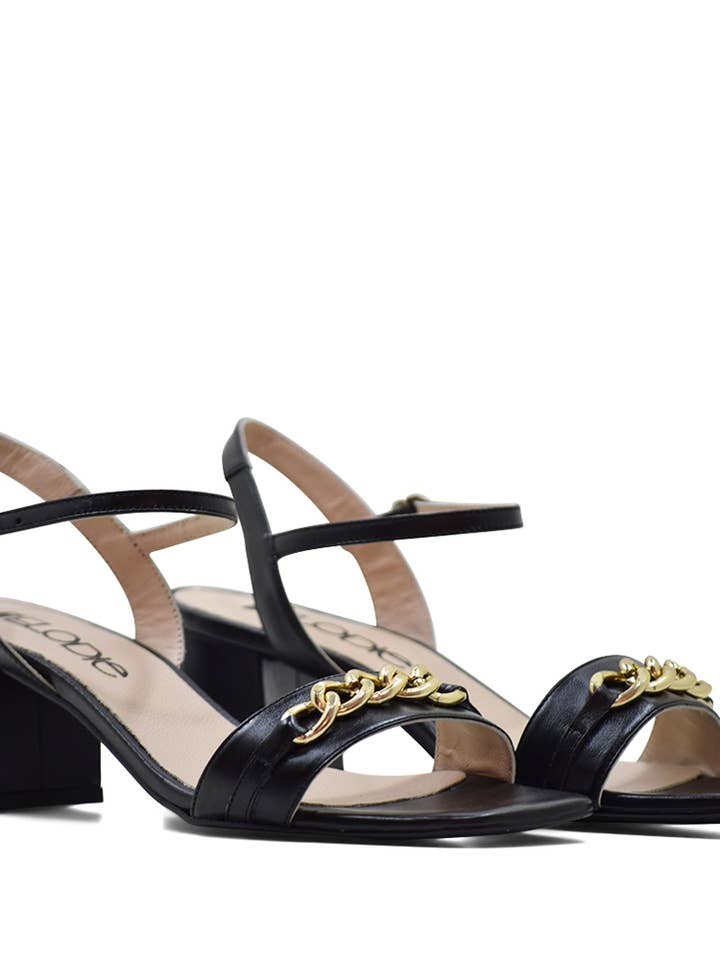 SANDALE EN CUIR AVEC CHAÎNE DORÉE FONTANA pour la vente par Elodie