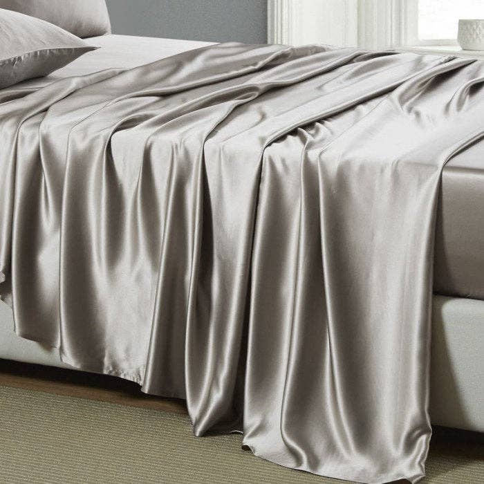 Moonberry Silk - Wholesale Bedding Set - 100% Silk 2-in-1 Fitted & Flat Sheet and Silk Pillowcases Set3