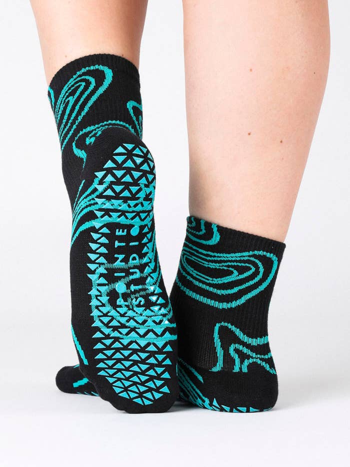 Pointe Studio - Wholesale Socks - Women's - Women's Topo Ankle Grip Sock– No Slip Cotton Blend for Pilates & Barre5