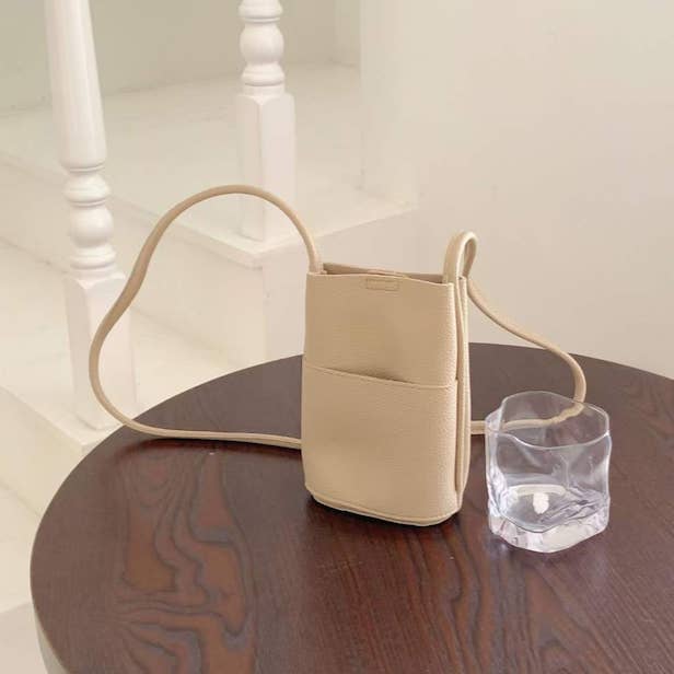 Pretty Persuasions - Wholesale Crossbody Bag - Women's - P23050 Small Crossbody Bag