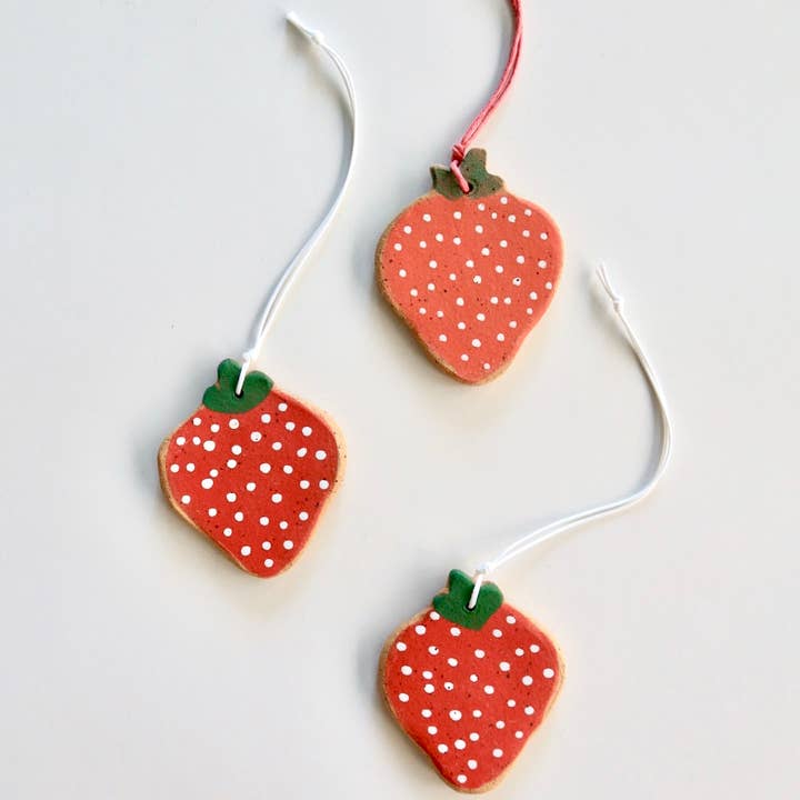 Melville Ceramics - Vente Objets de décoration - Ornement en forme de fraise