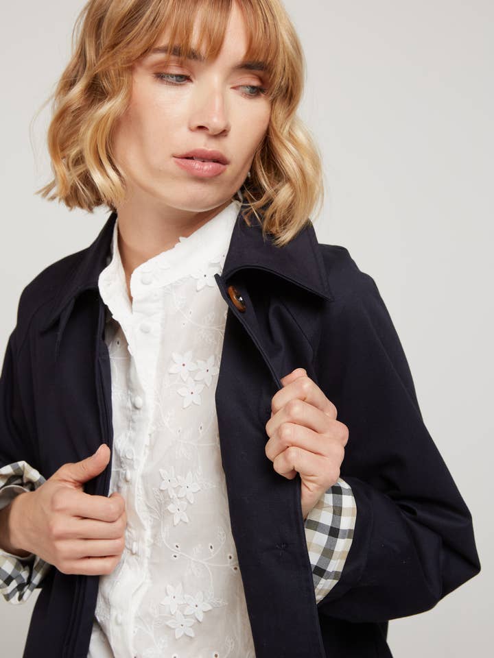 Andy & Lucy - Wholesale Trench Coat - Women's - COLOMBE2 - Straight-cut buttoned jacket9