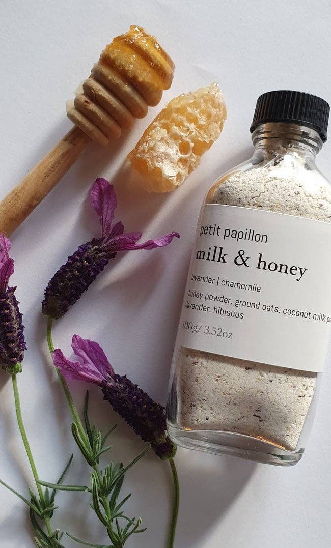 Petit Papillon - Wholesale Bath Soak/Milk - Milk & Honey Bath Milk1