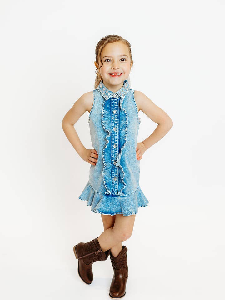 Robe en jean Ruffle Gem pour la vente par Three Wildflower Designs