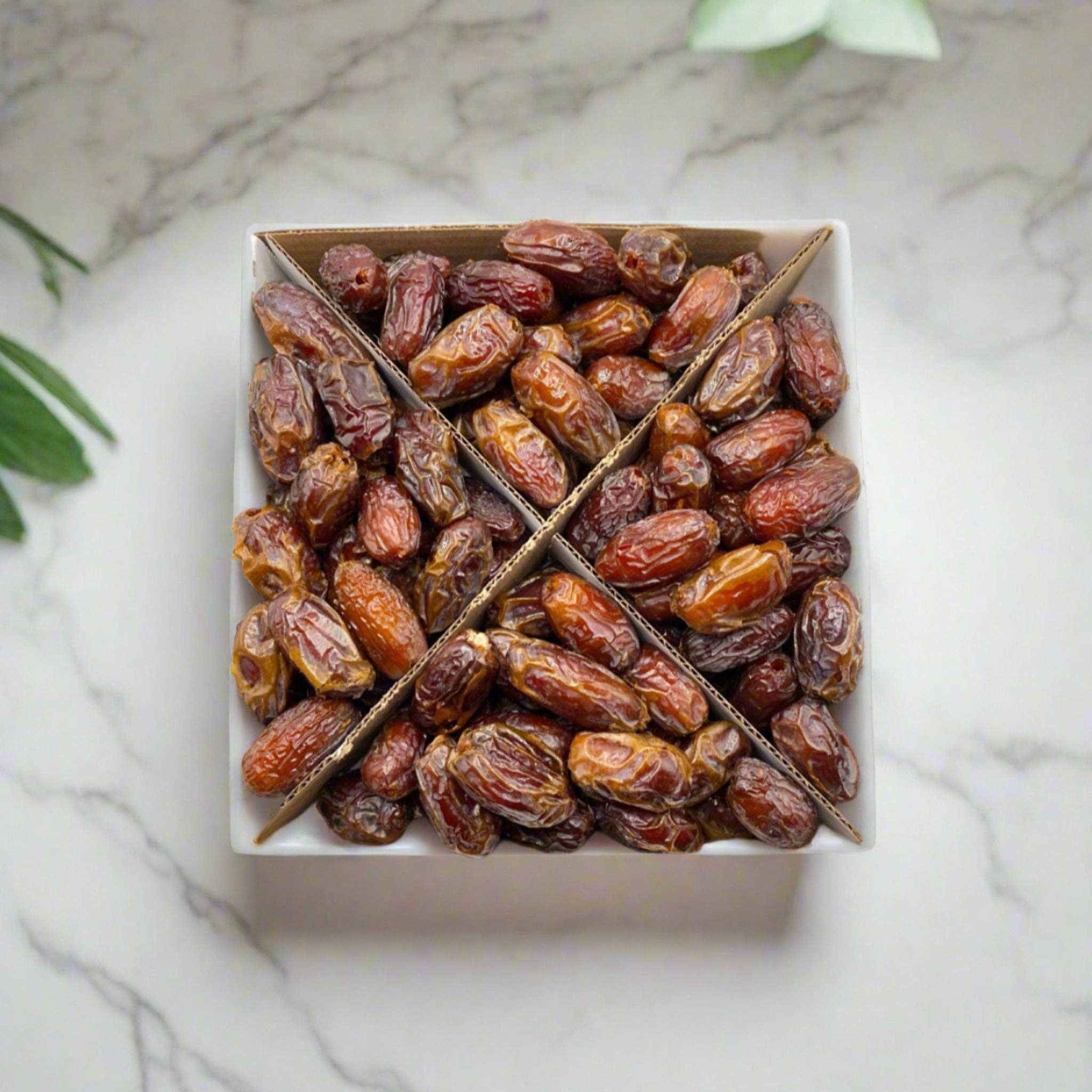 Coachella's Best Organic Dates - Wholesale Dried/Dehydrated Fruit - Organic Pitted Medjool Dates Box