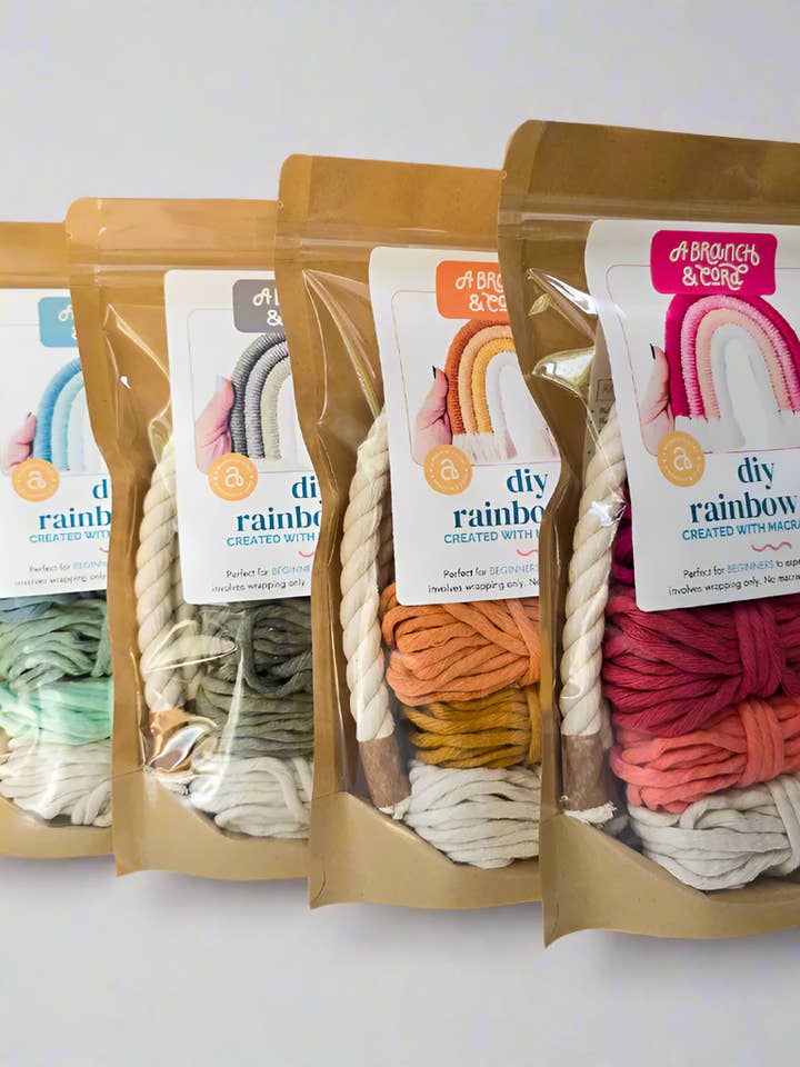 Doe-het-zelf Macramé Regenboog Kit – Leuk, Cadeauwaardig Ambacht voor Alle Leeftijden voor wholesale door A Branch & Cord