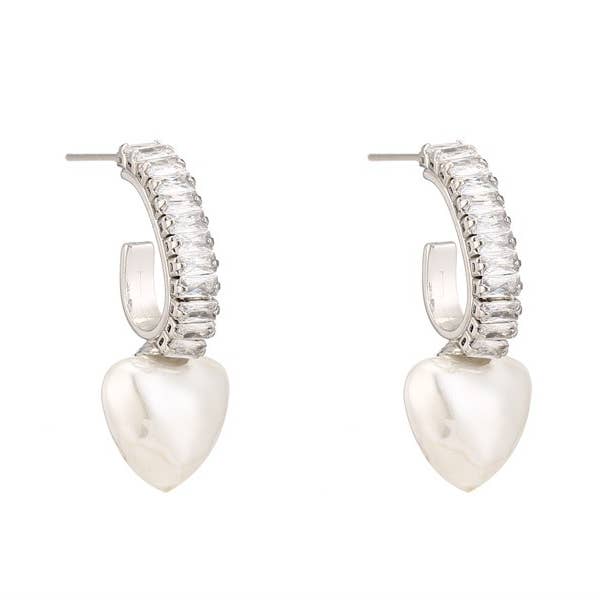 Boucle d'oreille pendante en forme de cœur en strass pour femme pour la vente par Nima Accessories Inc