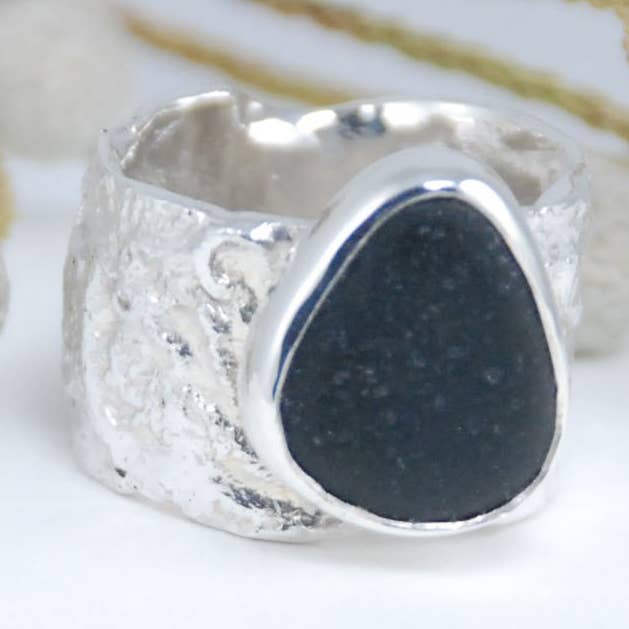 Wide Sterling Silver ring with raw black stone . for wholesale by Ami jewel