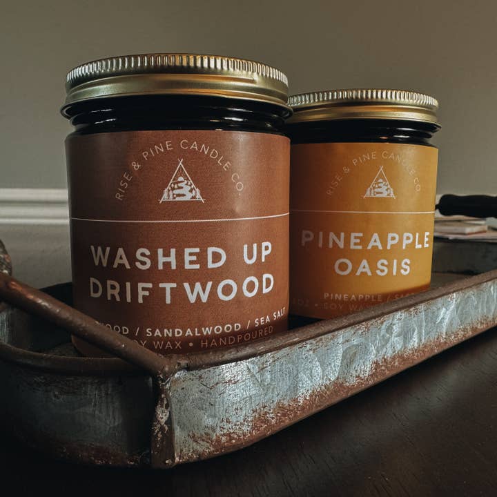 Vela de cera de soja Driftwood - Tarro marrón de 9oz para venta al por mayor de Rise and Pine Candle Co.