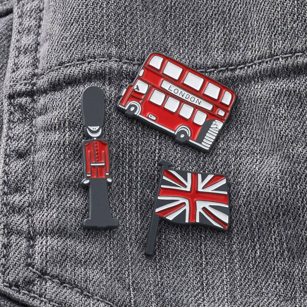 Victoria Eggs - Wholesale Lapel Pin/Button - London Bus Pin Badge1