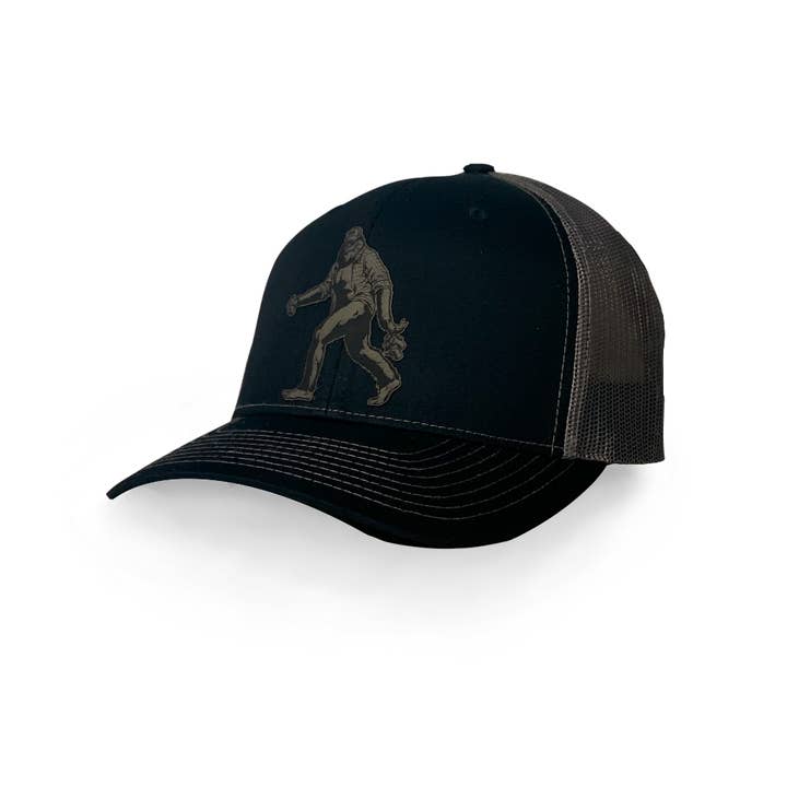 Wear Your Roots – Großhandel Trucker-Cap – Unisex – Sasquatch Snapback Trucker Hut