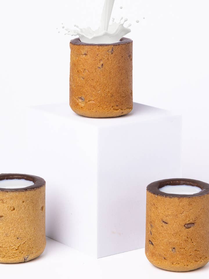 DC Gourmet Bakade Kakskott Chokladchip 96 st, 57 g för wholesale av DIRTY COOKIE