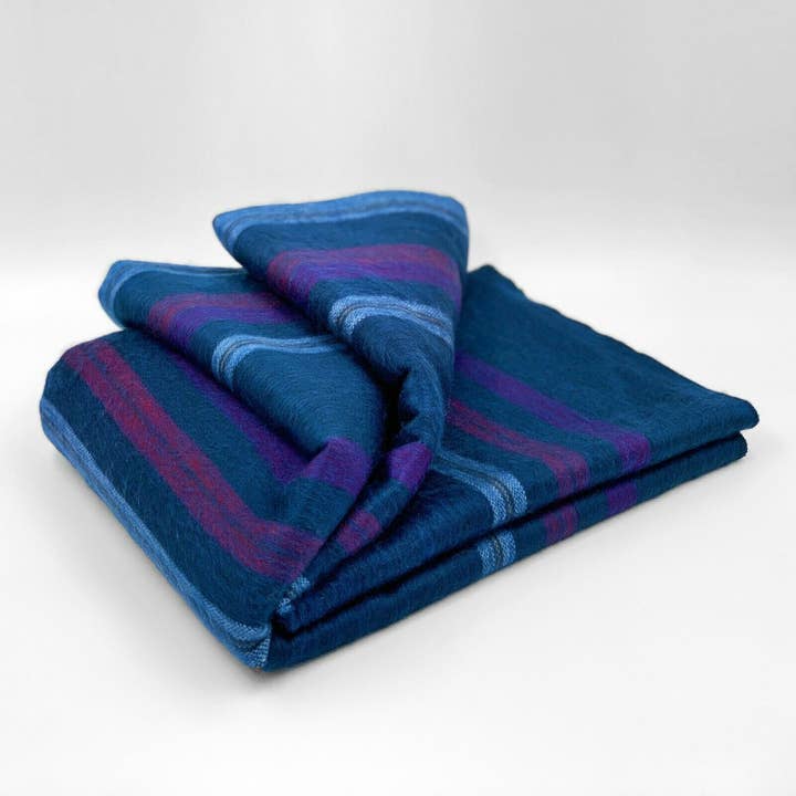 ECUALAMA - Vendita all'ingrosso Plaid - Coperta in lana di alpaca a righe blu scuro e viola