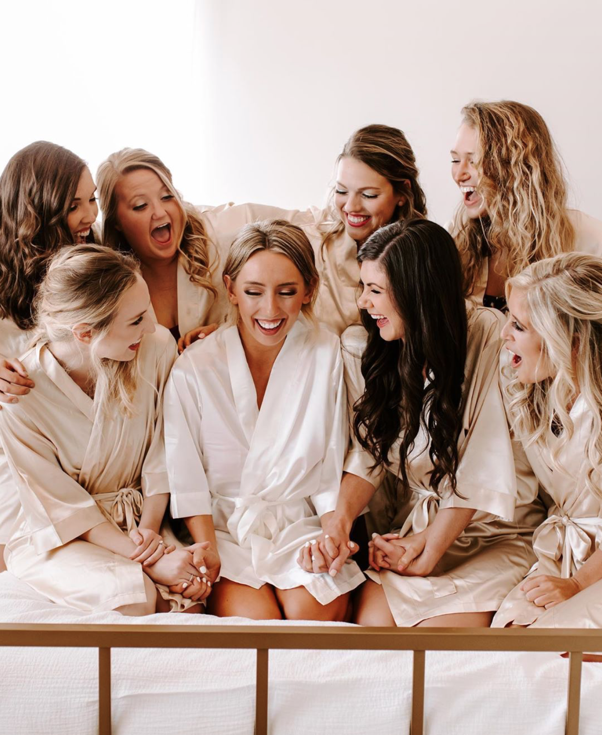 GiftsbyPR – wholesale Morgonrock - Dam – Champagnefärgad sidenkimono för brudtärnor, skräddarsydd sidenmorgonrock18