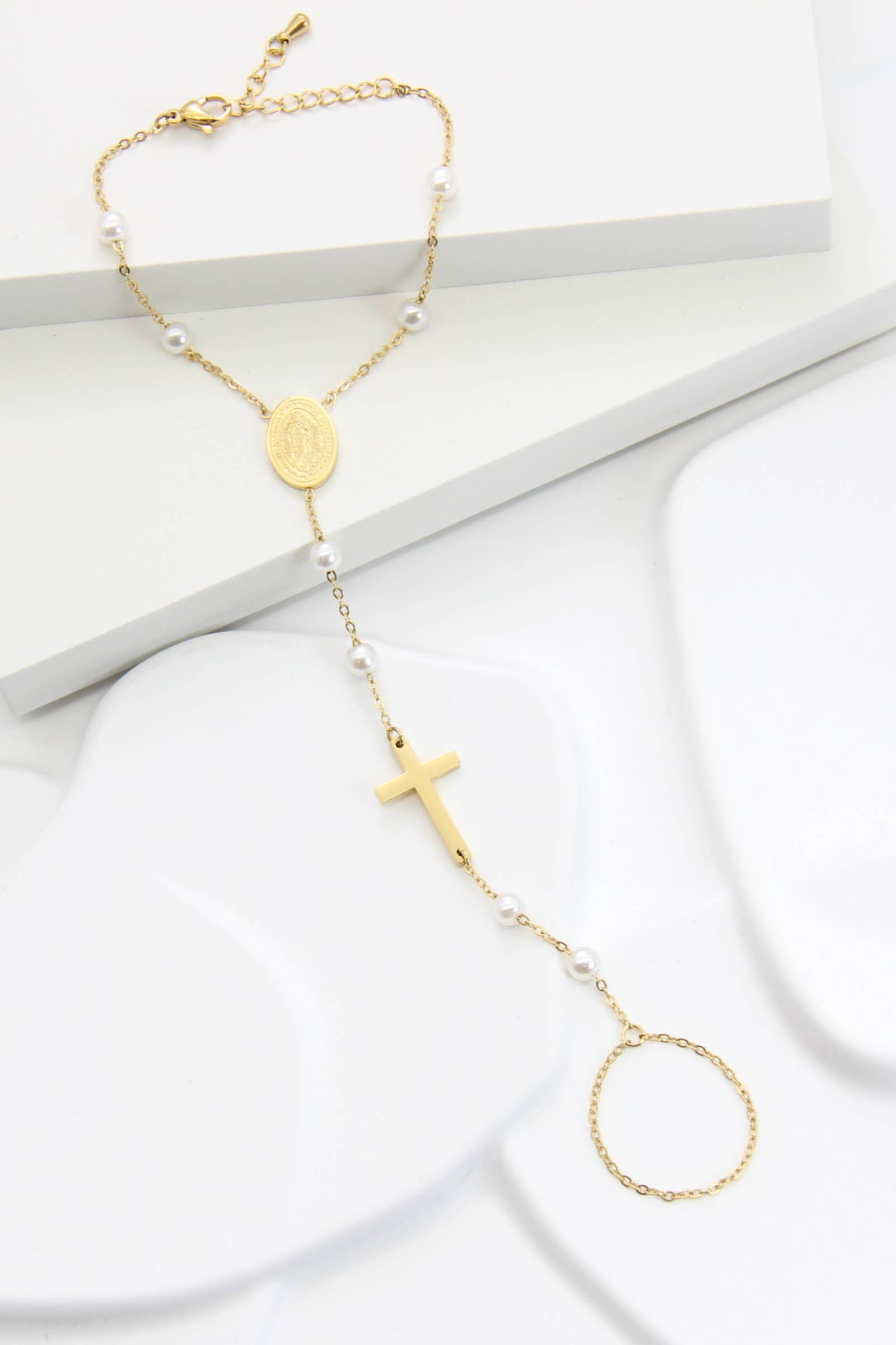 doré Bracelet de main croix et médaille en acier inoxydable doré en vente sur Faire3