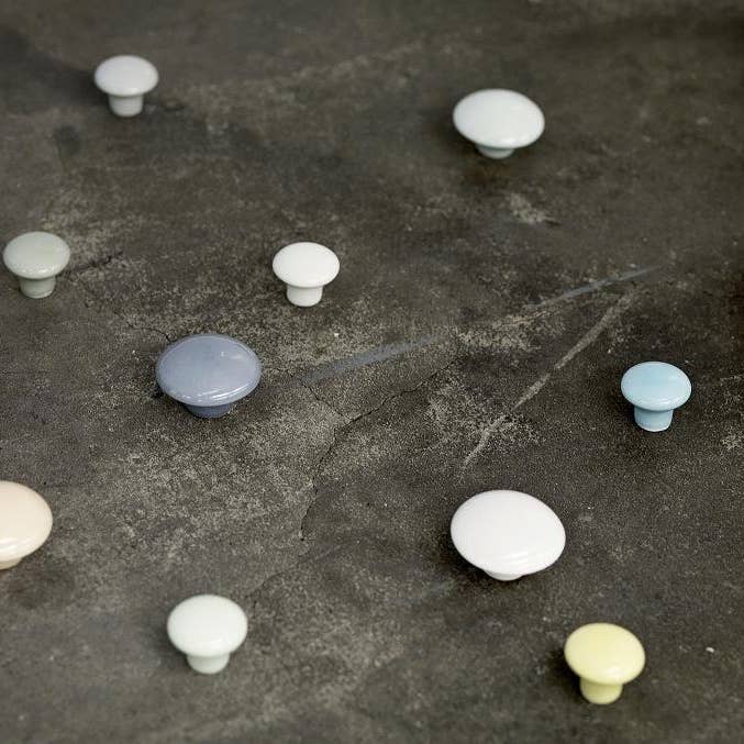 MANIJAS/GANCHOS LISOS y otras tendencias de Resultados para herrajes cocinas al por mayor. Devoluciones gratuitas y condiciones de pago a 60 días en Faire en Faire.