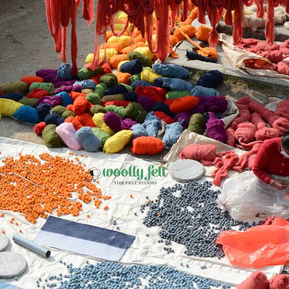 Woollyfelt – Großhandel Bastelzubehör – Minzgrüne Filzkugeln im Großhandel | 2 cm6