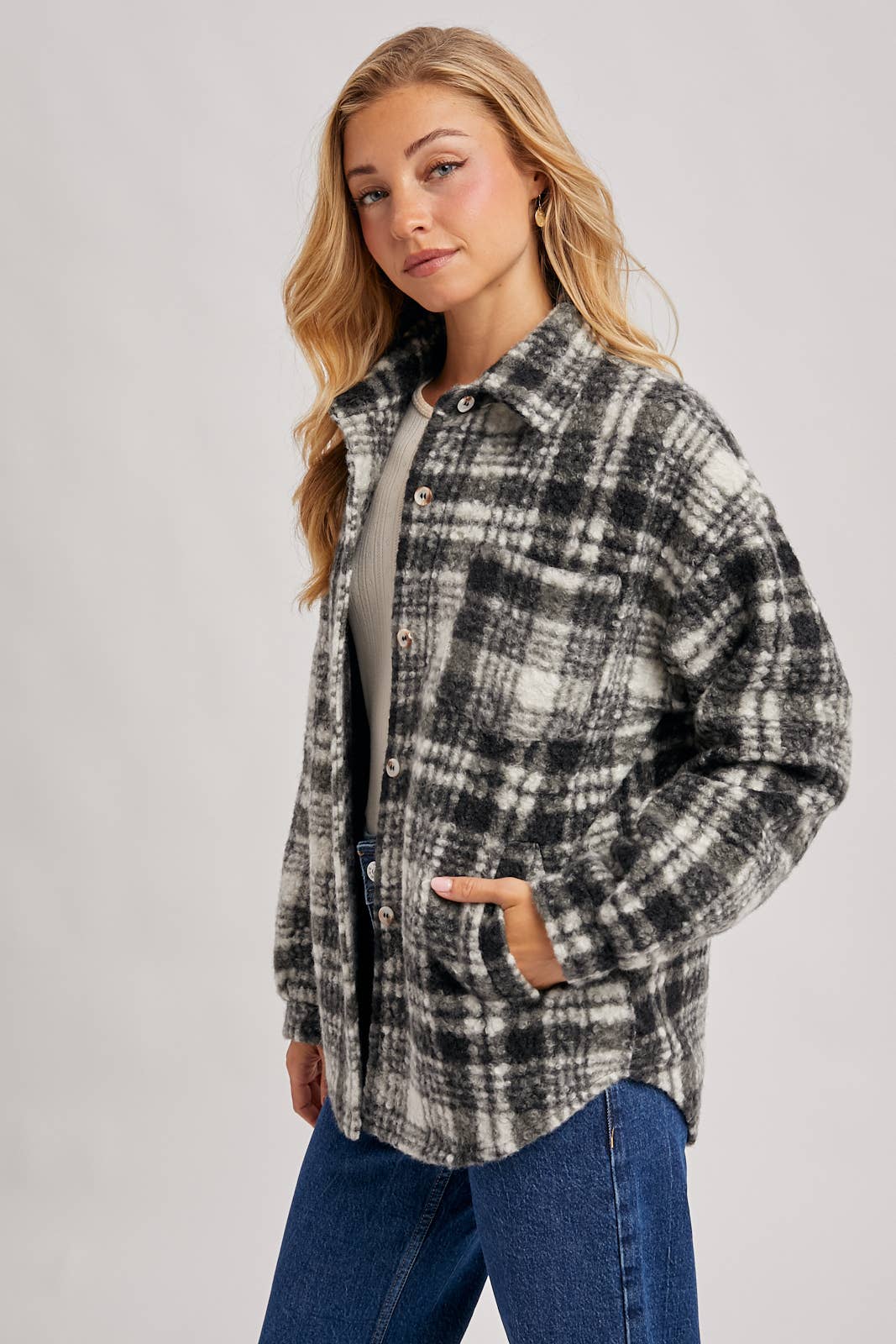 Bluivy - Wholesale Shirt Jacket/Shacket - Women's - BUTTON DOWN BOUCLE PLAID SHACKET WITH POCKETS3