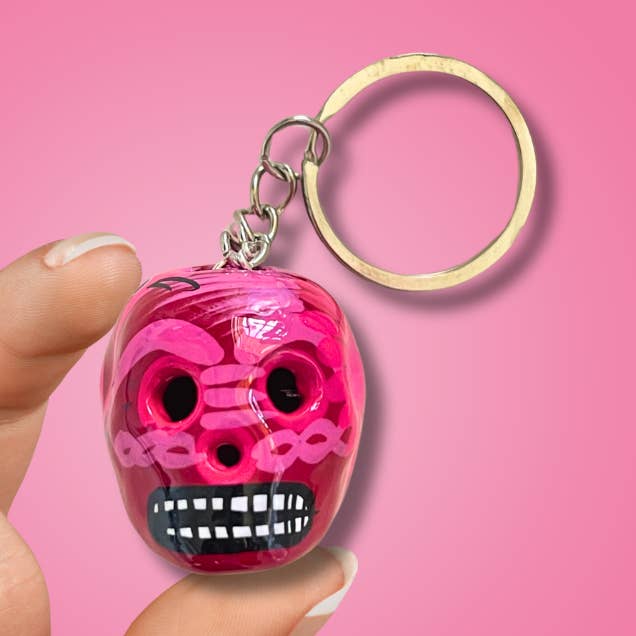 Porte-clés mini crâne en sucre peint à la main - Mexique pour la vente par Lumily