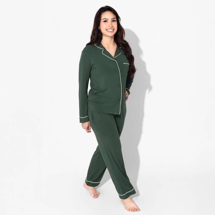 Ensemble de pyjama pour femme en bambou vert safari pour la vente par Bellabu Bear