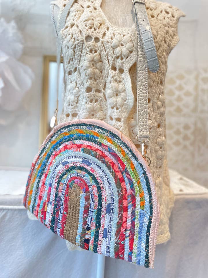 Sac à corde unique arc-en-ciel taco pour la vente par Sow's Ear