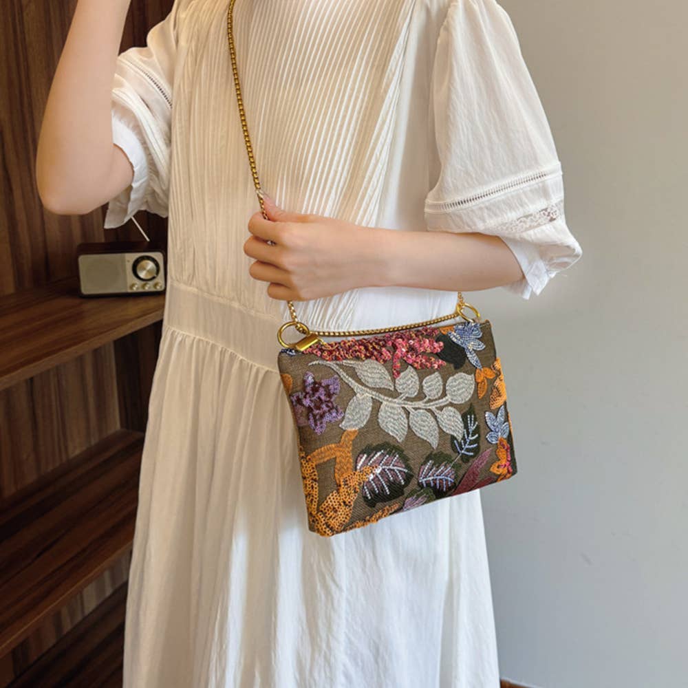 Marron Sac à main brodé à sequins avec chaîne en vente sur Faire0